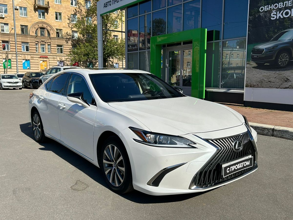 Lexus ES