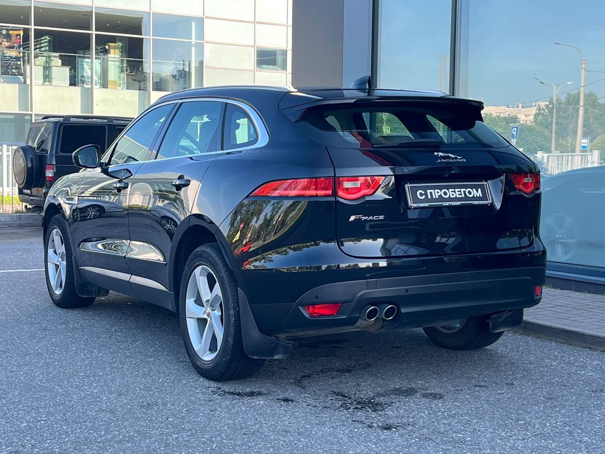 Jaguar F-Pace