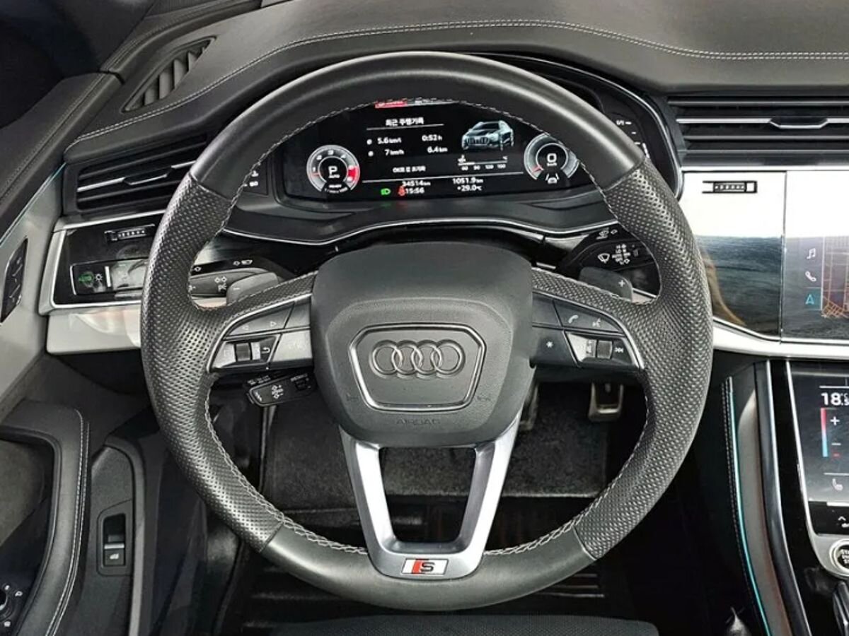 Audi Q8