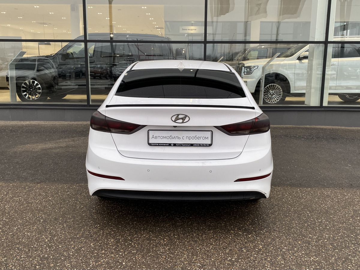 Hyundai Elantra