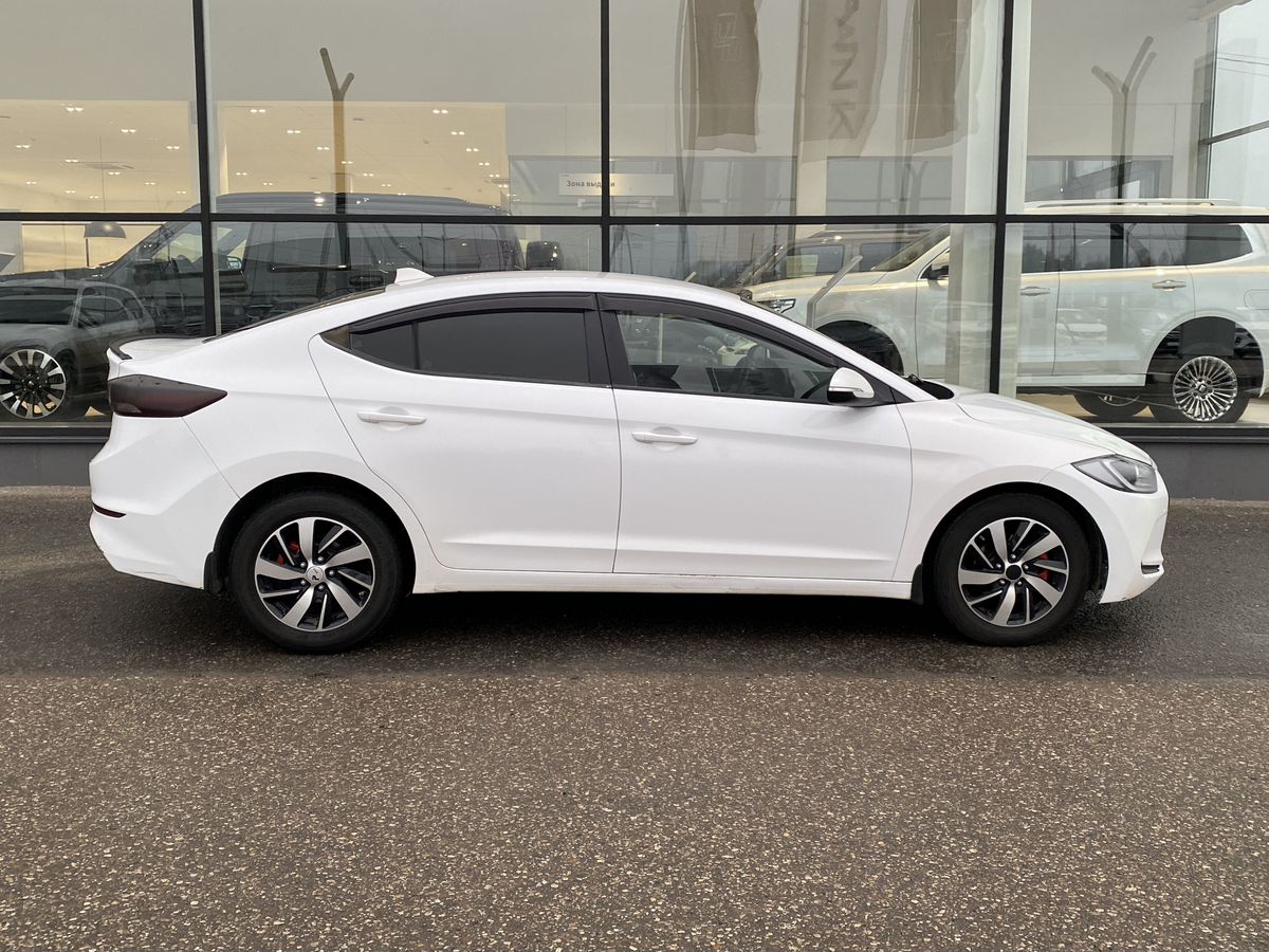 Hyundai Elantra