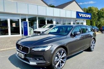 Продажа Volvo V90 Cross Country в Санкт-Петербурге